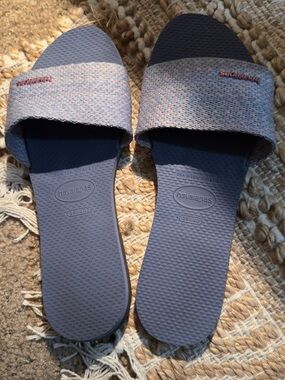Havaianas Women's Slide Sandals in Navy and Light Heather